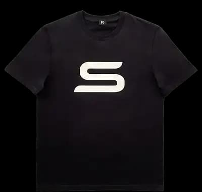 Black S tee